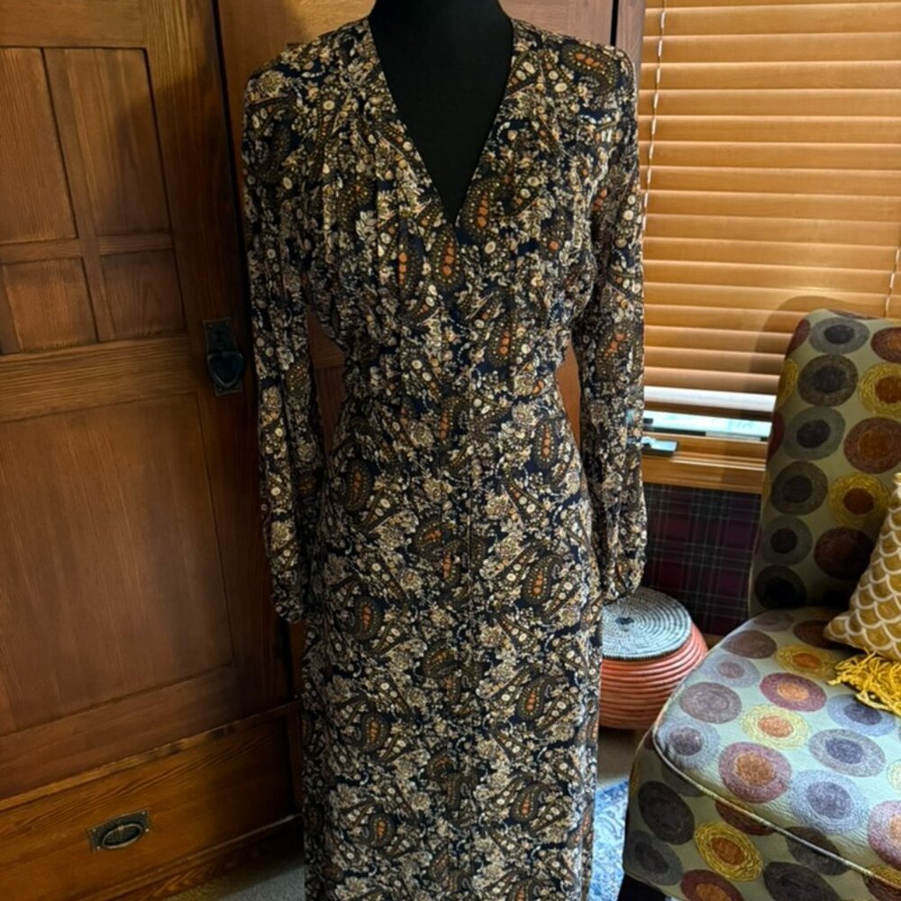 Elegant Black and Brown Patterned Dress
